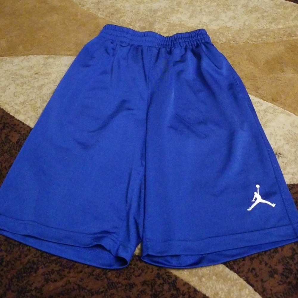 Jordan basketball shorts kids m